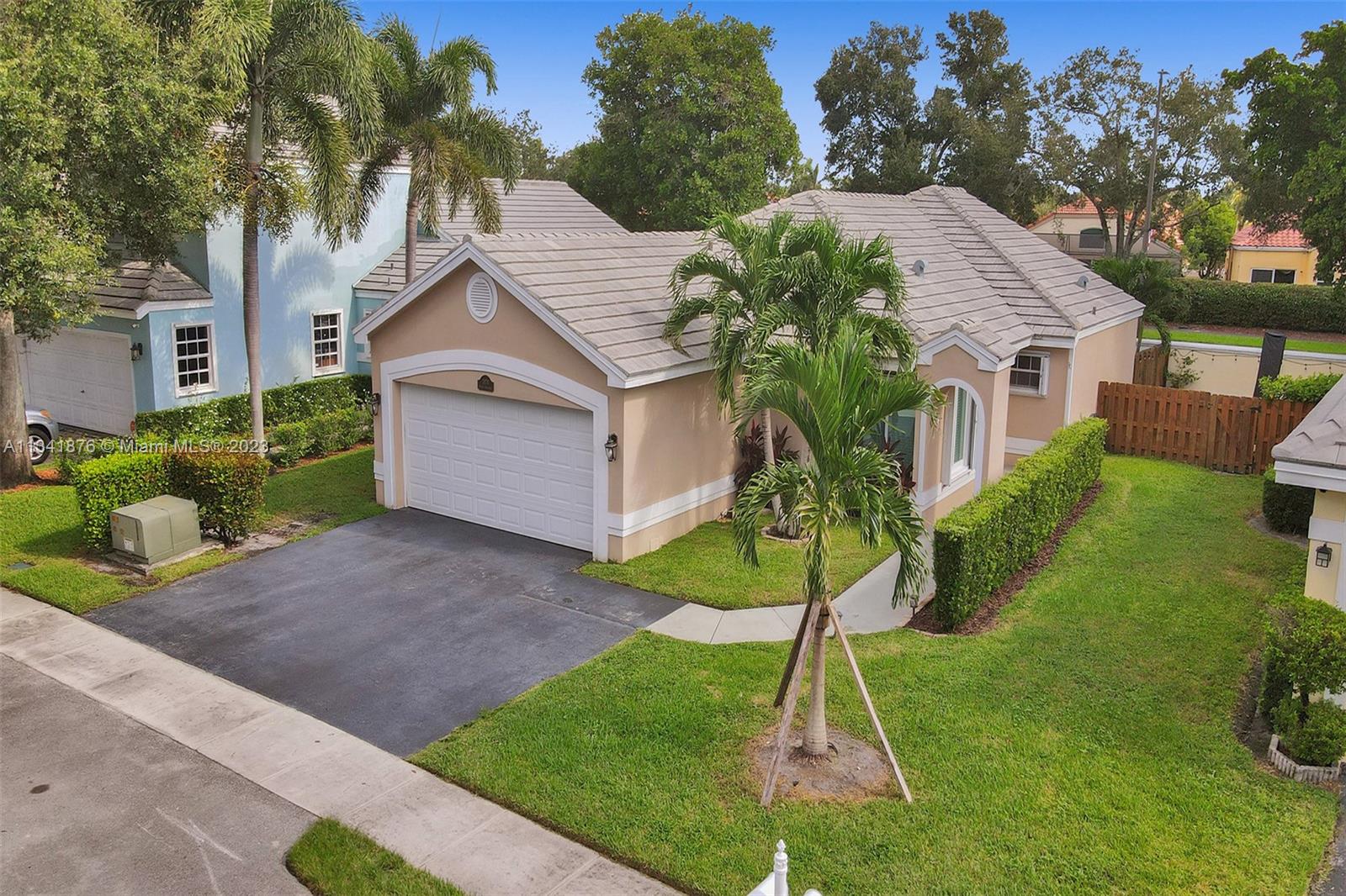 2970 Myrtle Oak Circle Davie FL 33328
