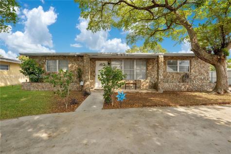 6511 Grant Court Hollywood FL 33024