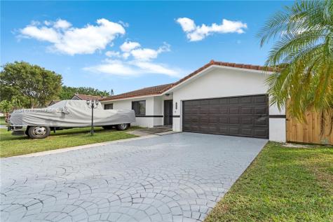 15882 SW 105th Street Miami FL 33196