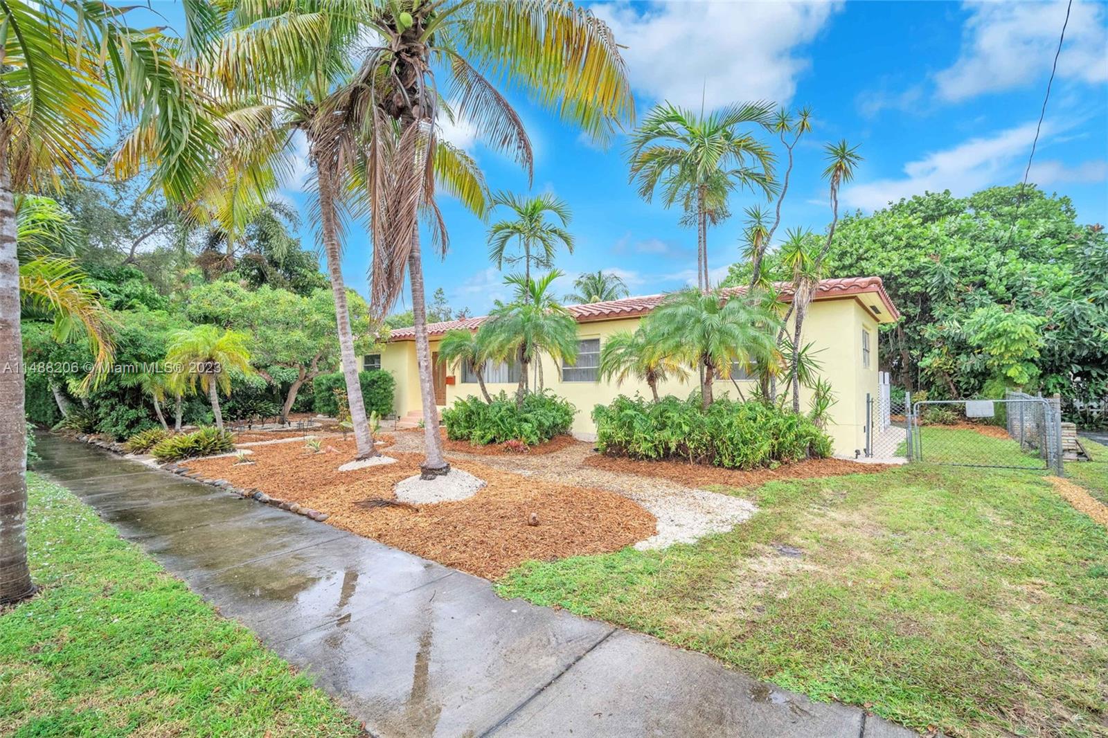 1651 Washington Street Hollywood FL 33020