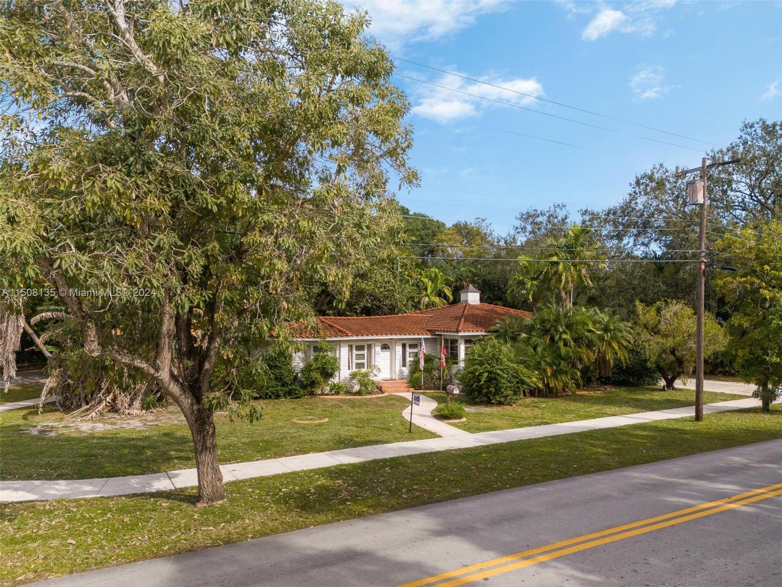 281 Hunting Lodge Drive Miami Springs FL 33166