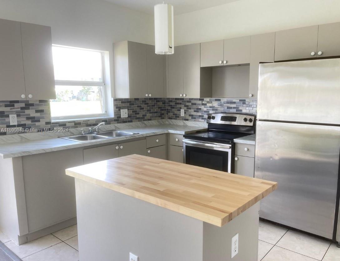 1636 SE 30th Street Homestead FL 33035