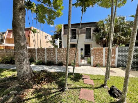 9005 SW 96th Avenue Miami FL 33176