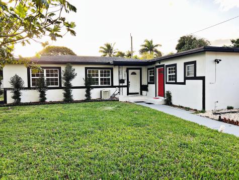 16018 NE 9th Place North Miami Beach FL 33162