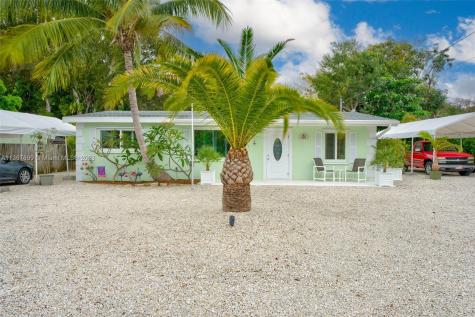 809 La Paloma Road Key Largo FL 33037