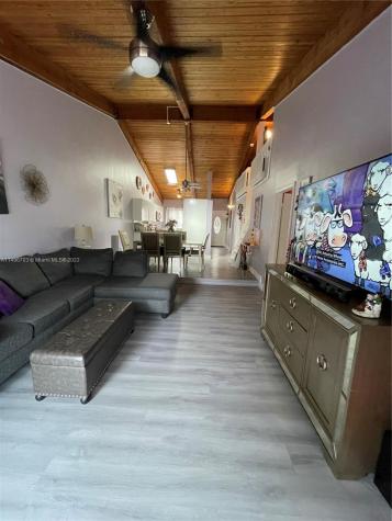2321 Oak Court Pembroke Pines FL 33026