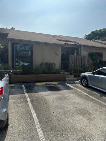 2062 SW 82nd Avenue Davie FL 33324