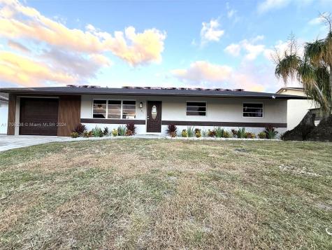 1721 SW 97th Terrace Miramar FL 33025