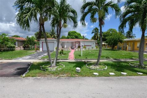 4655 NW 41st Court Lauderdale Lakes FL 33319