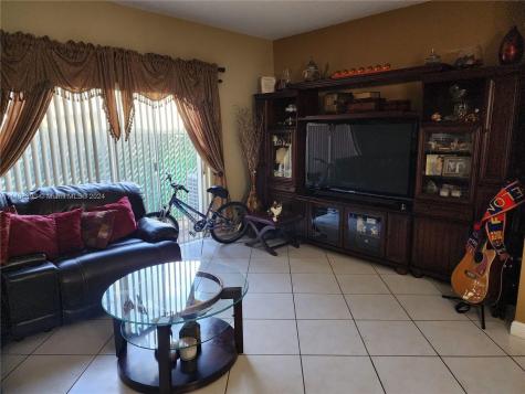 8260 NW 10th Street Miami FL 33126