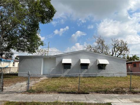 4331 SW 36th Street West Park FL 33023