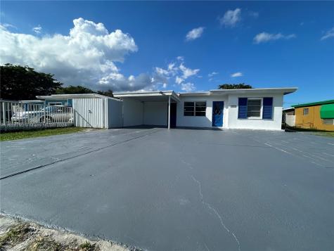 5853 Hayes Street Hollywood FL 33021