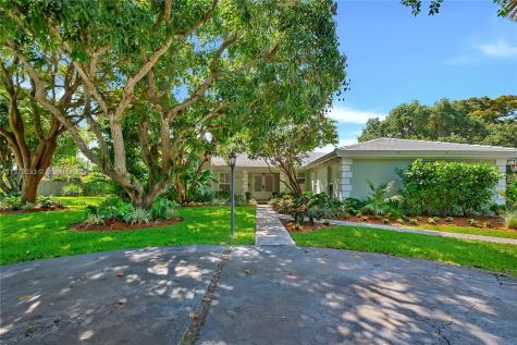 7012 SW 149th Terrace Palmetto Bay FL 33158