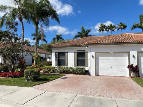 680 SW 158th Way Pembroke Pines FL 33027