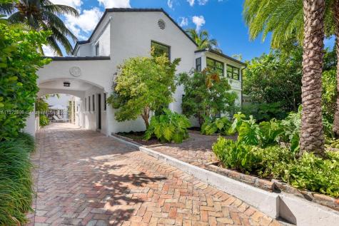 5414 Pine Tree Drive Miami Beach FL 33140