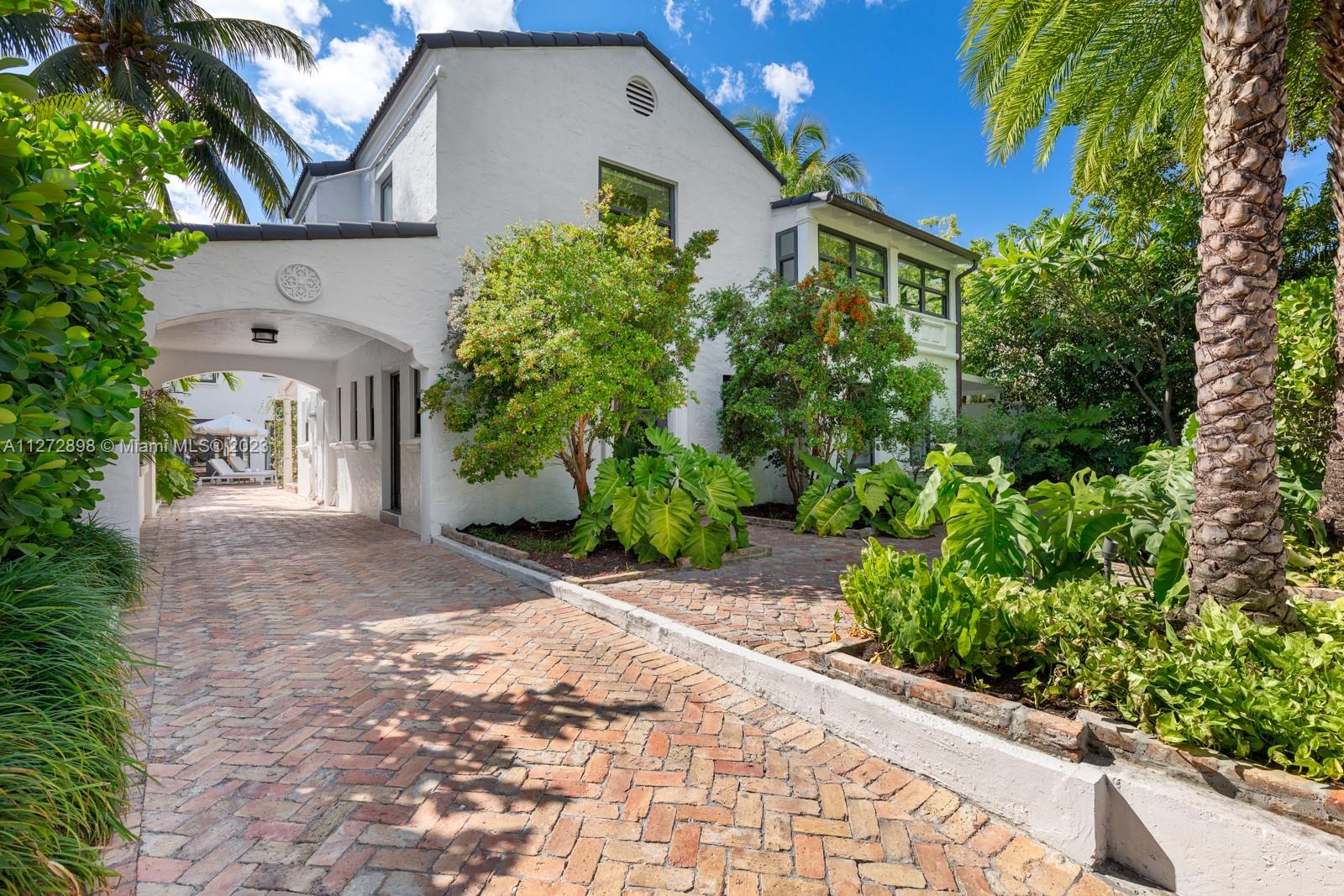 5414 Pine Tree Drive Miami Beach FL 33140