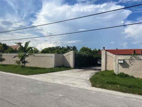 11825 SW 51st Street Miami FL 33175