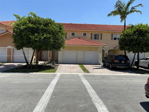 8214 Santa Monica Avenue Tamarac FL 33321