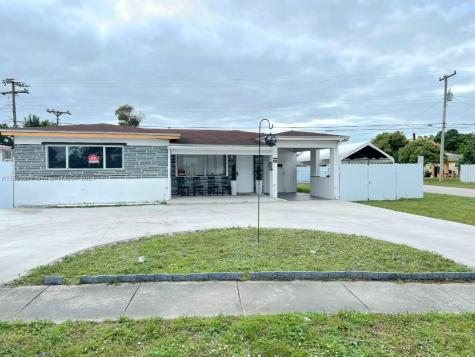 2824 Island Drive Miramar FL 33023