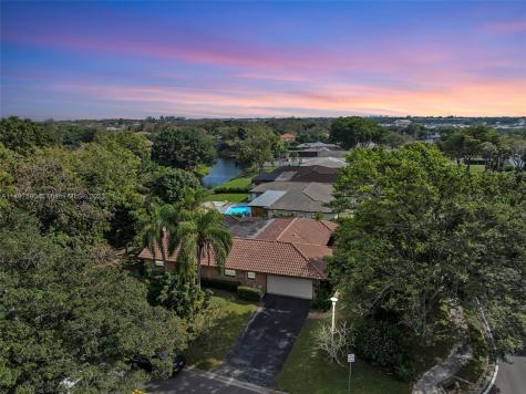 9949 Ramblewood Drive Coral Springs FL 33071