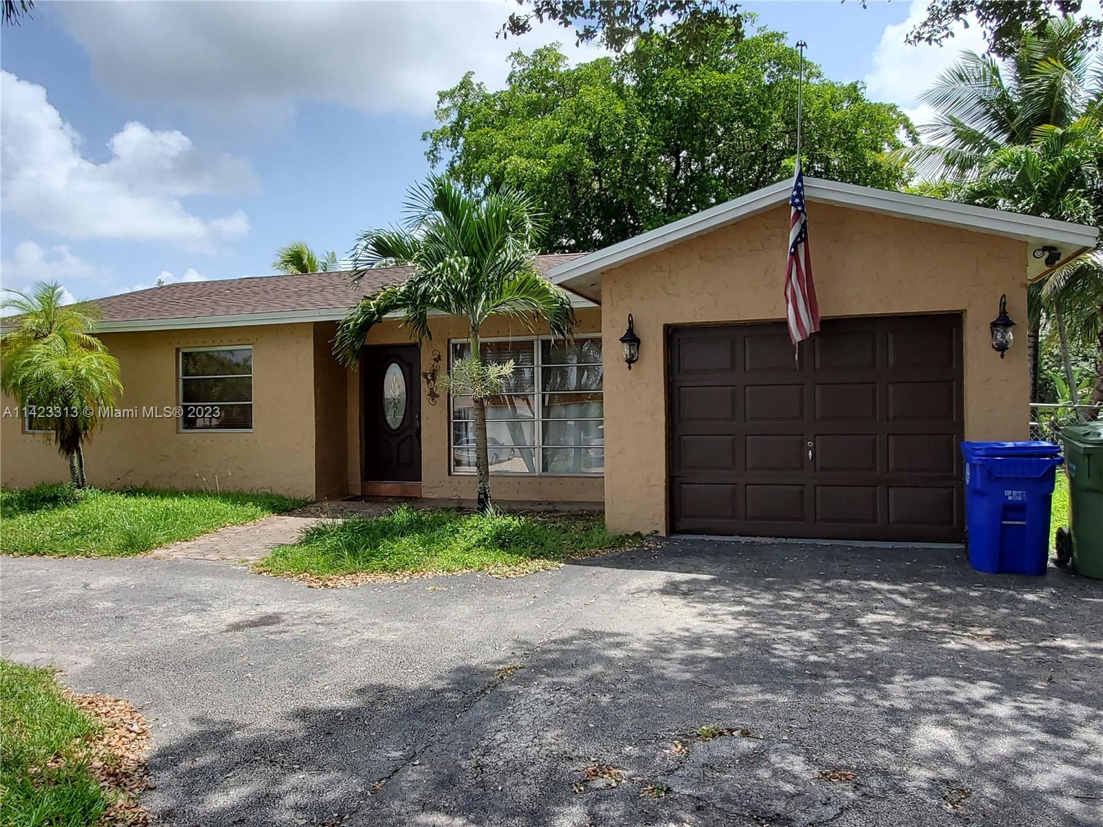 1121 NW 93rd Avenue Pembroke Pines FL 33024
