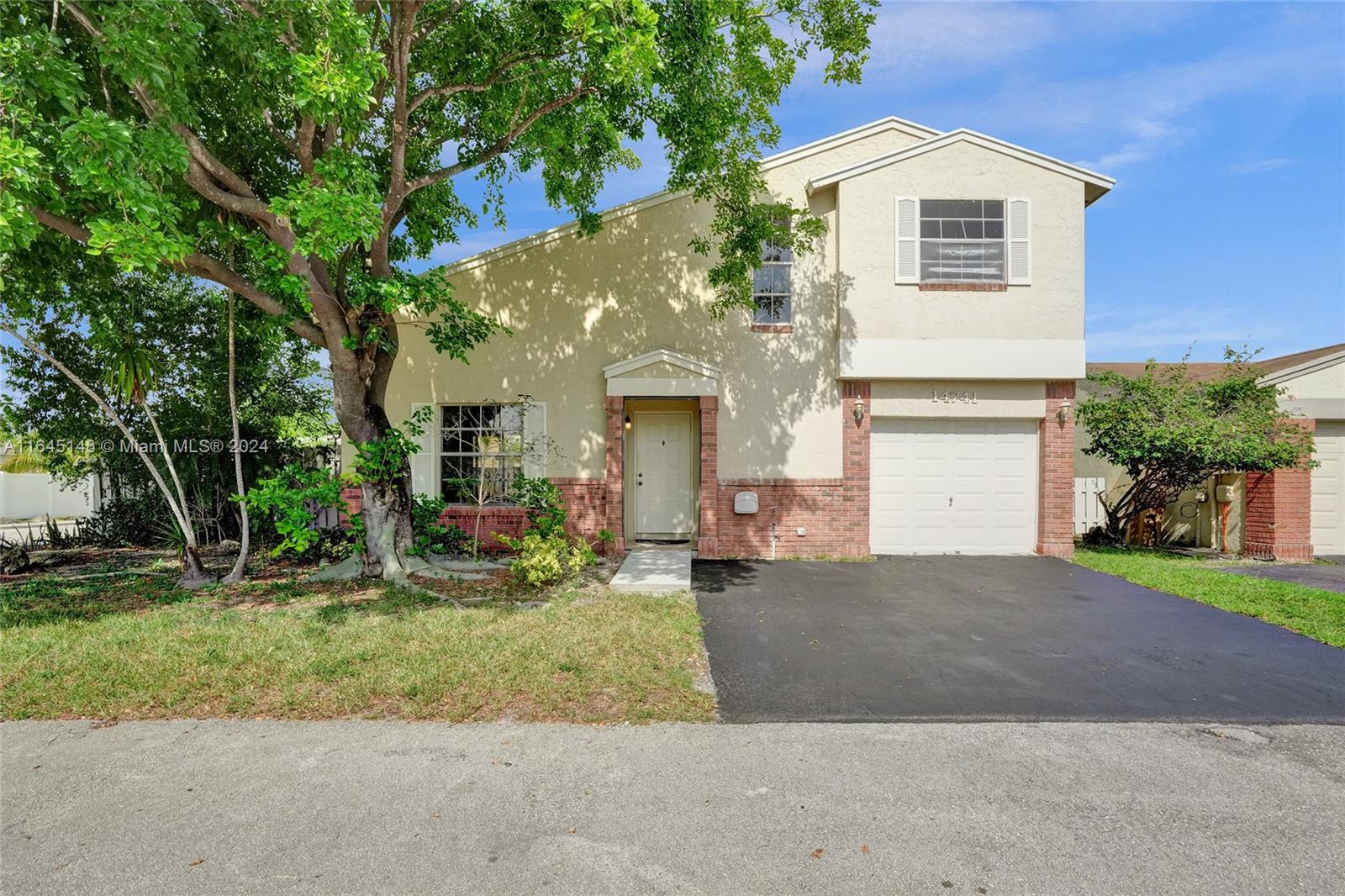 14741 S Beckley Square Davie FL 33325