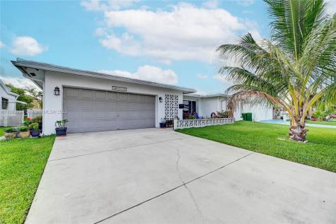 5710 NW 81st Avenue Tamarac FL 33321