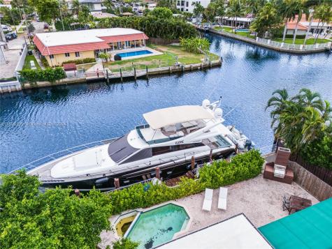 2055 Ixora Road North Miami FL 33181