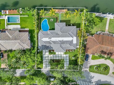 5015 Orduna Drive Coral Gables FL 33146