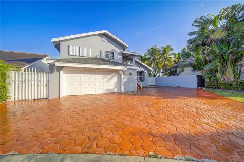 9365 SW 21st Street Miami FL 33165
