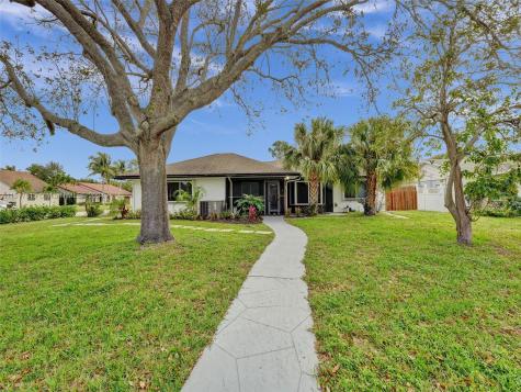 653 Ibis Drive Delray Beach FL 33444