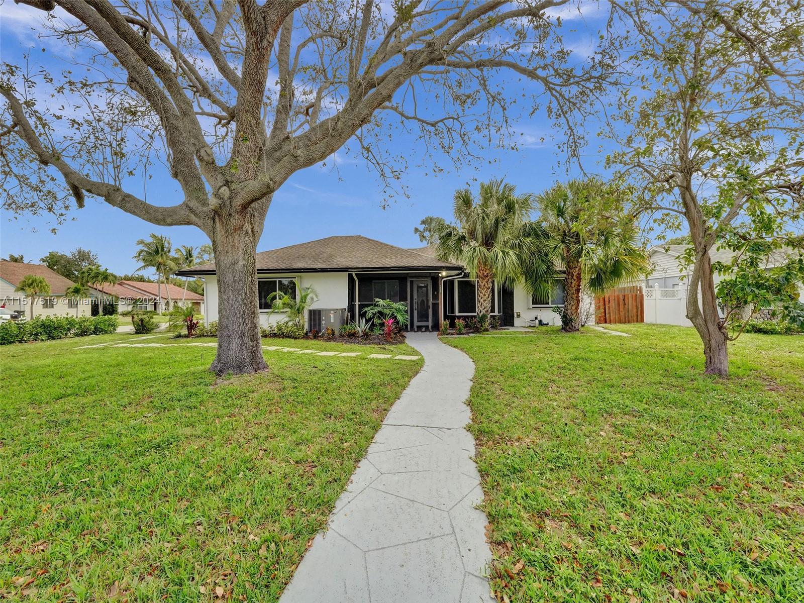 653 Ibis Drive Delray Beach FL 33444