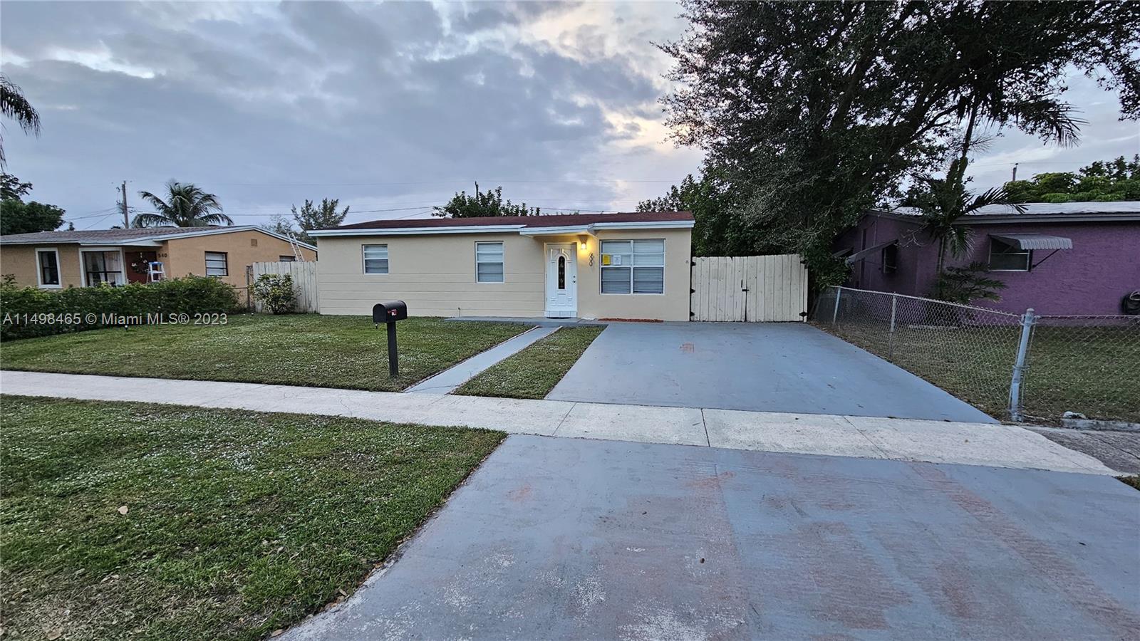 600 N 68th Terrace Hollywood FL 33024