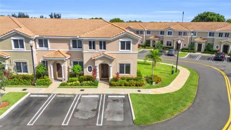 2465 SE 10th Court Homestead FL 33035