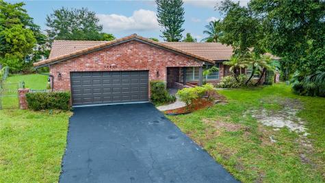 10401 NW 40th Place Coral Springs FL 33065