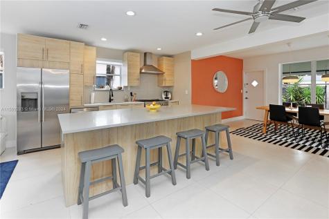 927 N 14th Avenue Hollywood FL 33020