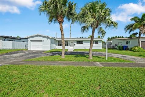 8541 NW 24th Court Pembroke Pines FL 33024