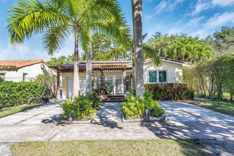 423 Madeira Avenue Coral Gables FL 33134