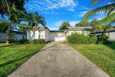 6307 Brookwood Boulevard Tamarac FL 33321