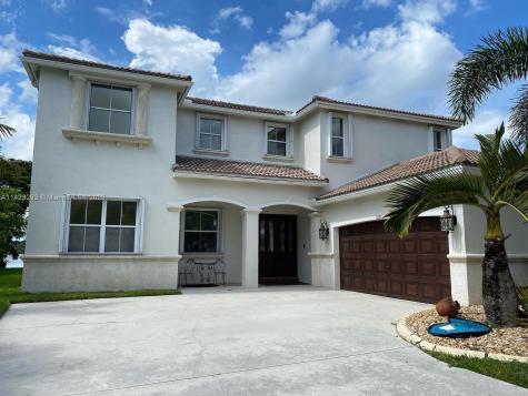 19297 NW 23rd Place Pembroke Pines FL 33029