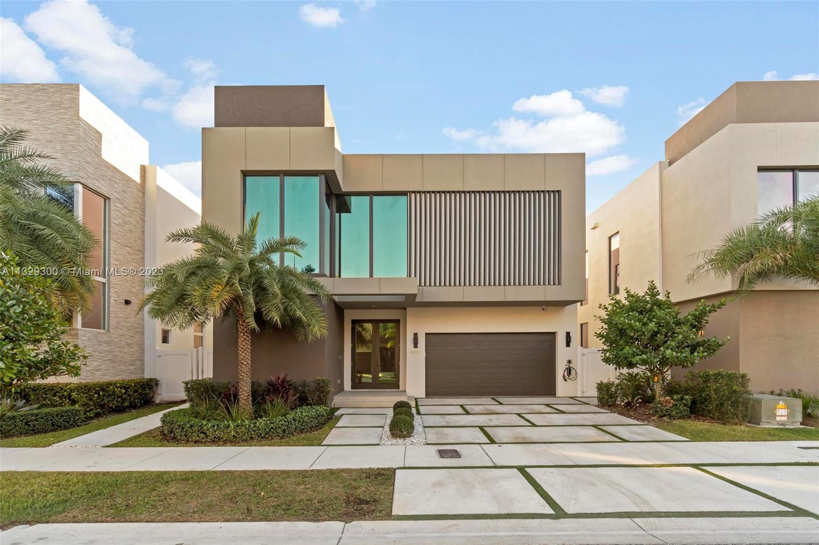 10530 NW 67th Terrace Doral FL 33178