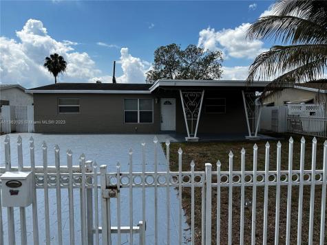 930 N 73rd Way Hollywood FL 33024