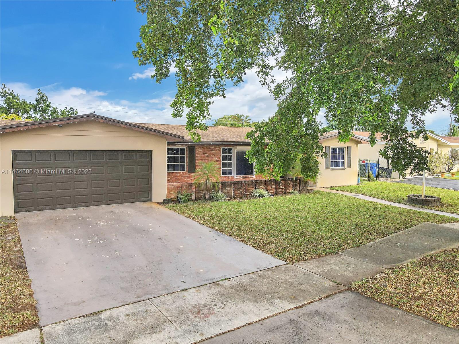 1117 N 76th Terrace Hollywood FL 33024