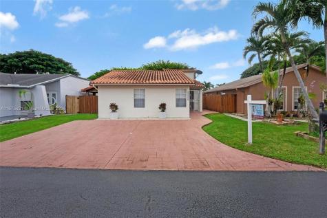 11530 SW 32nd Lane Miami FL 33165