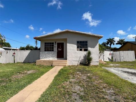 9941 SW 198th Street Cutler Bay FL 33157