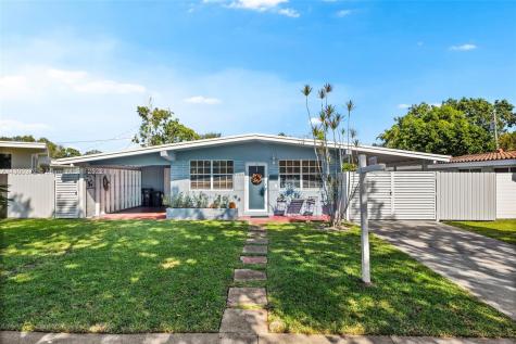 5721 SW 13th Terrace West Miami FL 33144