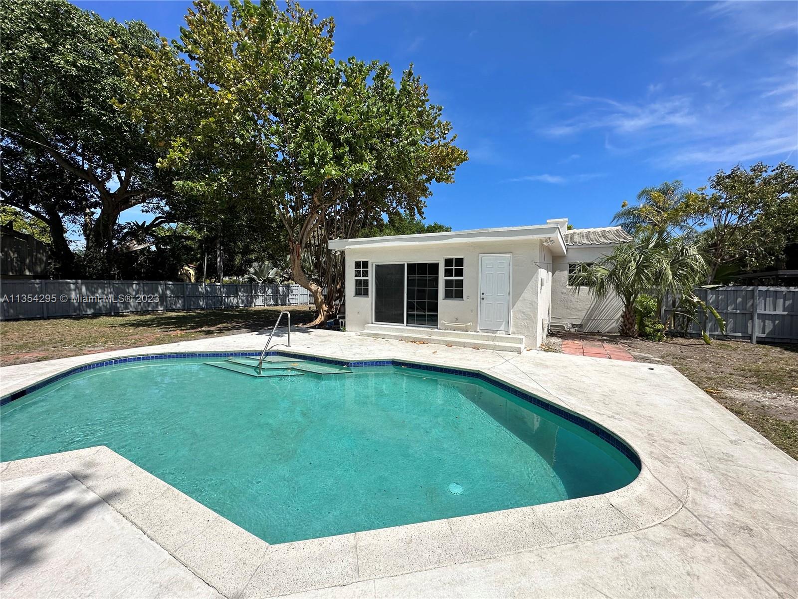 1512 N 16th Court Hollywood FL 33020