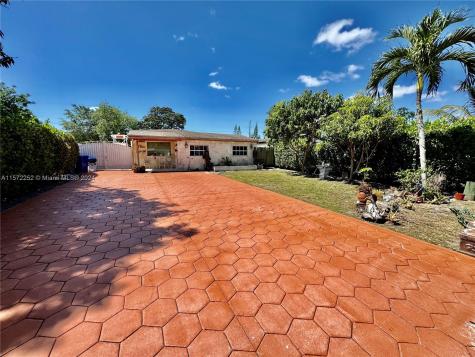 1574 NE 174th Street North Miami Beach FL 33162