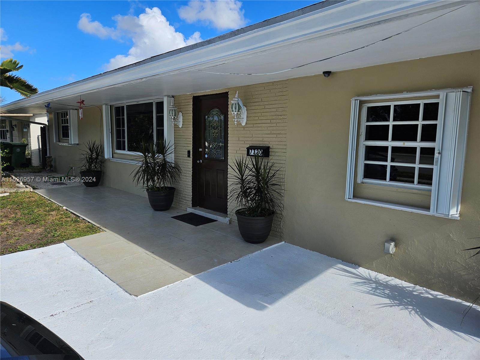7720 Taft Street Pembroke Pines FL 33024