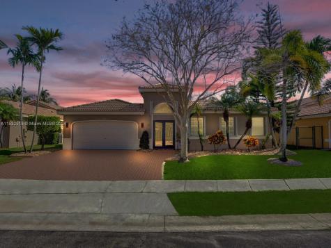 585 SW 198th Terrace Pembroke Pines FL 33029